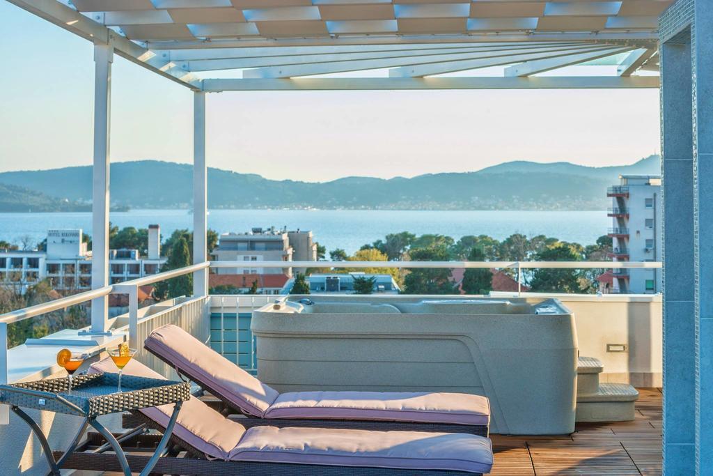 Sunset Penthouse Apartment With Jacuzzi And Seaview Zára Kültér fotó